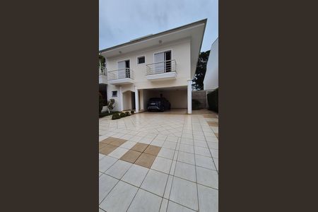 Casa de condomínio à venda com 335m², 3 quartos e 4 vagas