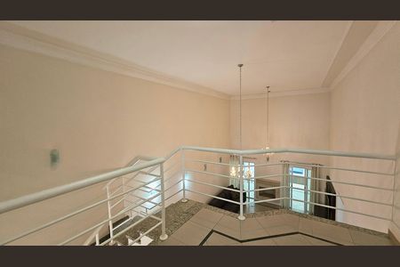 Casa de condomínio à venda com 335m², 3 quartos e 4 vagas