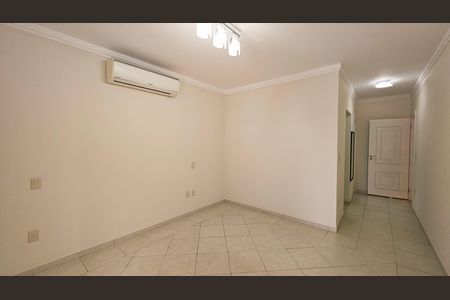 Casa de condomínio à venda com 335m², 3 quartos e 4 vagas