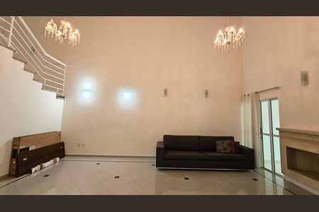 Casa de condomínio à venda com 335m², 3 quartos e 4 vagas