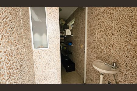 Casa de condomínio à venda com 335m², 3 quartos e 4 vagas