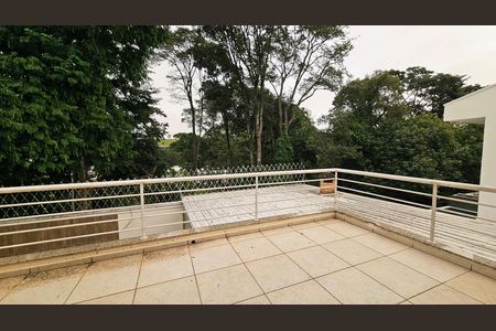 Casa de condomínio à venda com 335m², 3 quartos e 4 vagas
