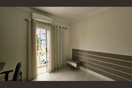 Casa de condomínio à venda com 335m², 3 quartos e 4 vagas