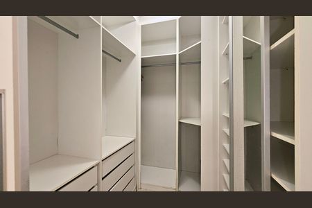 Casa de condomínio à venda com 335m², 3 quartos e 4 vagas