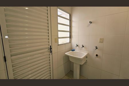 Casa de condomínio à venda com 335m², 3 quartos e 4 vagas