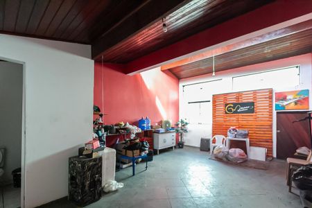 Casa à venda com 304m², 1 quarto e 2 vagasSalão Casa 2
