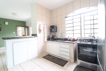 Casa para alugar com 300m², 3 quartos e 3 vagasCozinha