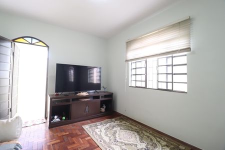 Sala de casa para alugar com 3 quartos, 300m² em Brasil, Uberlândia