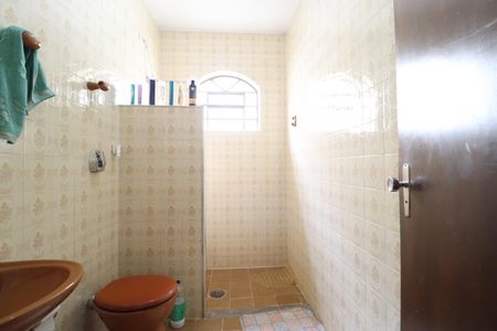 Casa para alugar com 300m², 3 quartos e 3 vagasBanheiro Social