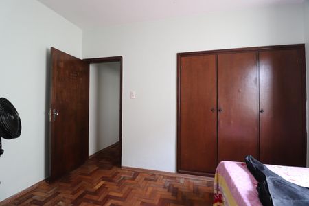 Quarto 1 de casa para alugar com 3 quartos, 300m² em Brasil, Uberlândia