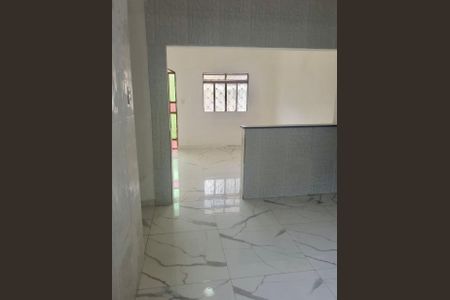 Casa à venda com 100m², 4 quartos e 4 vagas
