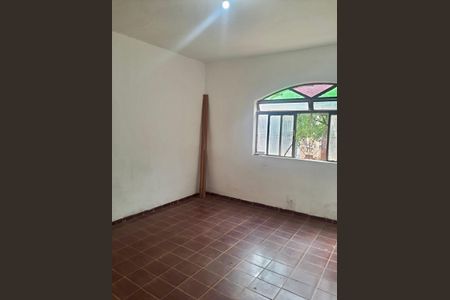 Casa à venda com 100m², 4 quartos e 4 vagas