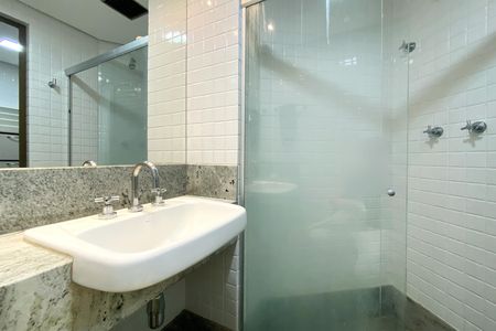 Apartamento à venda com 340m², 5 quartos e 4 vagas Apartamento à venda com 340m², 5 quartos e 4 vagasBanheiro da Cobertura