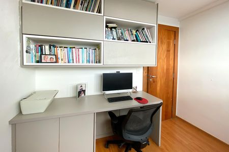 Apartamento à venda com 340m², 5 quartos e 4 vagas Apartamento à venda com 340m², 5 quartos e 4 vagasQuarto 5