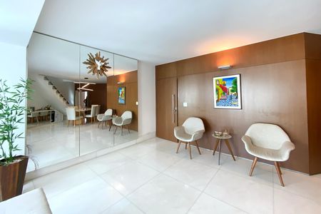 Apartamento à venda com 340m², 5 quartos e 4 vagas Apartamento à venda com 340m², 5 quartos e 4 vagasSala de Jantar