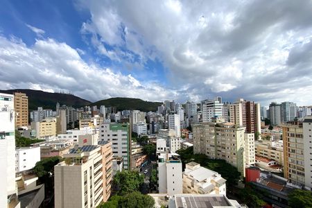 Apartamento à venda com 340m², 5 quartos e 4 vagas Apartamento à venda com 340m², 5 quartos e 4 vagasVista da Sala