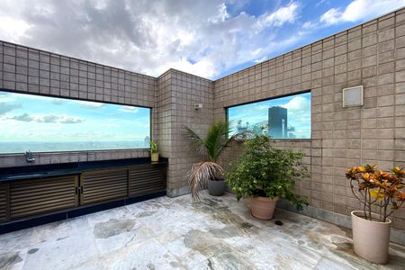Apartamento à venda com 340m², 5 quartos e 4 vagas Apartamento à venda com 340m², 5 quartos e 4 vagasCobertura