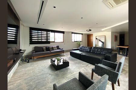 Apartamento à venda com 340m², 5 quartos e 4 vagas Apartamento à venda com 340m², 5 quartos e 4 vagasSala de Estar