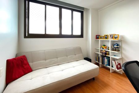 Apartamento à venda com 340m², 5 quartos e 4 vagas Apartamento à venda com 340m², 5 quartos e 4 vagasQuarto 5