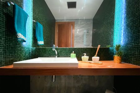 Apartamento à venda com 340m², 5 quartos e 4 vagas Apartamento à venda com 340m², 5 quartos e 4 vagasLavabo cobertura