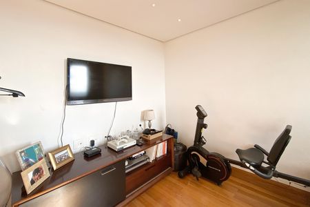 Apartamento à venda com 340m², 5 quartos e 4 vagas Apartamento à venda com 340m², 5 quartos e 4 vagasQuarto 4