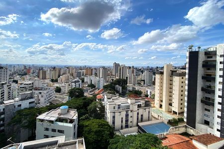 Apartamento à venda com 340m², 5 quartos e 4 vagas Apartamento à venda com 340m², 5 quartos e 4 vagasVista da Suite 2