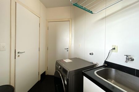 Apartamento à venda com 340m², 5 quartos e 4 vagas Apartamento à venda com 340m², 5 quartos e 4 vagasÁrea de Serviço