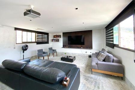 Apartamento à venda com 340m², 5 quartos e 4 vagas Apartamento à venda com 340m², 5 quartos e 4 vagasSala de Estar