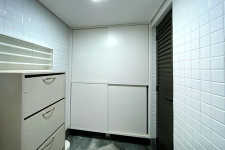 Apartamento à venda com 340m², 5 quartos e 4 vagas Apartamento à venda com 340m², 5 quartos e 4 vagasSauna