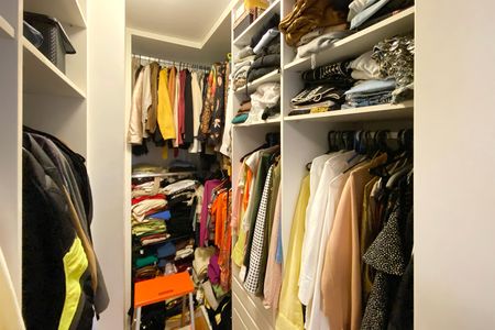 Apartamento à venda com 340m², 5 quartos e 4 vagas Apartamento à venda com 340m², 5 quartos e 4 vagasCloset da suíte 1