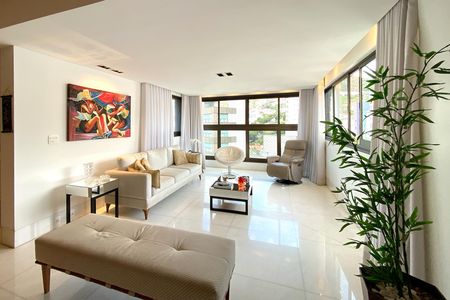 Apartamento à venda com 340m², 5 quartos e 4 vagas Apartamento à venda com 340m², 5 quartos e 4 vagasSala