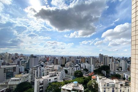 Apartamento à venda com 340m², 5 quartos e 4 vagas Apartamento à venda com 340m², 5 quartos e 4 vagasVista do Quarto 4