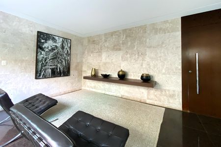 Apartamento à venda com 340m², 5 quartos e 4 vagas Apartamento à venda com 340m², 5 quartos e 4 vagasÁrea comum