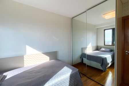 Apartamento à venda com 340m², 5 quartos e 4 vagas Apartamento à venda com 340m², 5 quartos e 4 vagasSuite 2