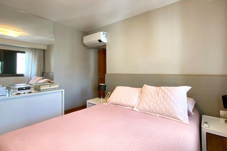Apartamento à venda com 340m², 5 quartos e 4 vagas Apartamento à venda com 340m², 5 quartos e 4 vagasSuite 1