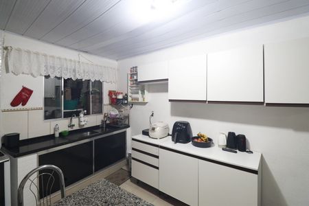 Casa à venda com 185m², 2 quartos e 2 vagas Casa à venda com 185m², 2 quartos e 2 vagasCozinha