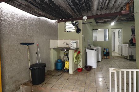 Casa à venda com 185m², 2 quartos e 2 vagas Casa à venda com 185m², 2 quartos e 2 vagasÁrea de Serviço