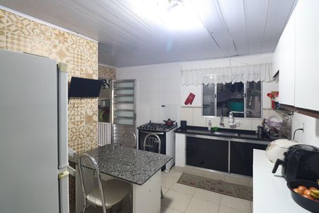 Casa à venda com 185m², 2 quartos e 2 vagas Casa à venda com 185m², 2 quartos e 2 vagasCozinha