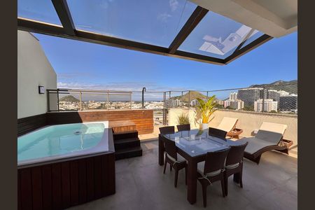 Apartamento à venda com 160m², 2 quartos e 2 vagas Apartamento à venda com 160m², 2 quartos e 2 vagasVaranda/Terraço