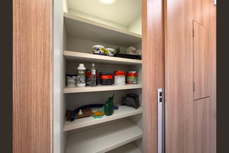 Apartamento à venda com 160m², 2 quartos e 2 vagas Apartamento à venda com 160m², 2 quartos e 2 vagasCozinha - Despensa
