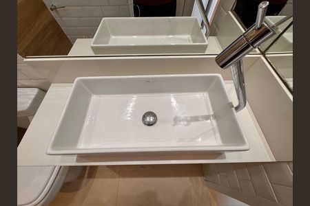 Apartamento à venda com 160m², 2 quartos e 2 vagas Apartamento à venda com 160m², 2 quartos e 2 vagasSuíte - Banheiro