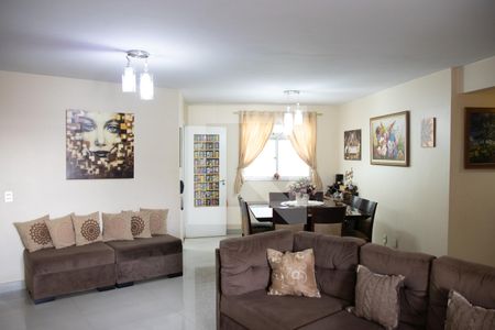 Apartamento à venda com 243m², 4 quartos e sem vaga