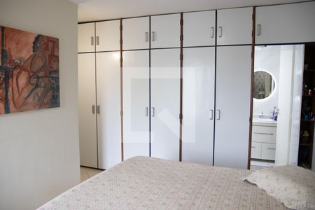 Apartamento à venda com 243m², 4 quartos e sem vaga