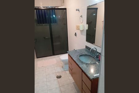 Apartamento para alugar com 120m², 2 quartos e 1 vaga Apartamento para alugar com 120m², 2 quartos e 1 vagaBanheiro