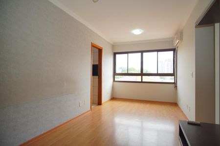 Sala de apartamento para alugar com 2 quartos, 70m² em Jardim Itu, Porto Alegre