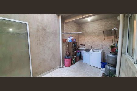 Casa à venda com 266m², 3 quartos e 1 vagaÁrea de Serviço