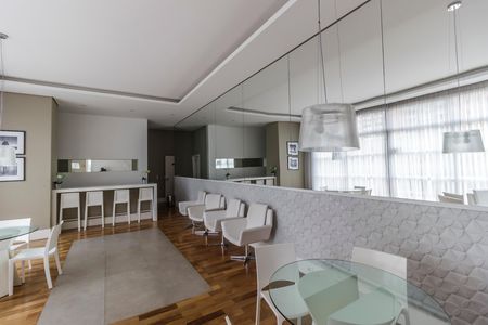 Apartamento para alugar com 52m², 1 quarto e 1 vaga Apartamento para alugar com 52m², 1 quarto e 1 vagaÁrea comum - Salão de festas