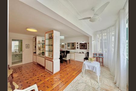 Apartamento à venda com 292m², 4 quartos e 1 vaga Apartamento à venda com 292m², 4 quartos e 1 vagaSala