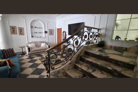 Apartamento à venda com 292m², 4 quartos e 1 vagaEscada