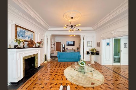 Apartamento à venda com 292m², 4 quartos e 1 vaga Apartamento à venda com 292m², 4 quartos e 1 vagaSala